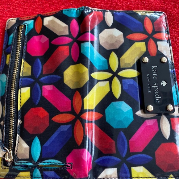 Sold ๐ฃ Kate Spade Wallet - Picture 3 of 3